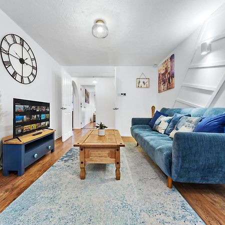 Quirky Canary 2Bed, Free Parking, Smart Tv & Games Londres Exterior foto