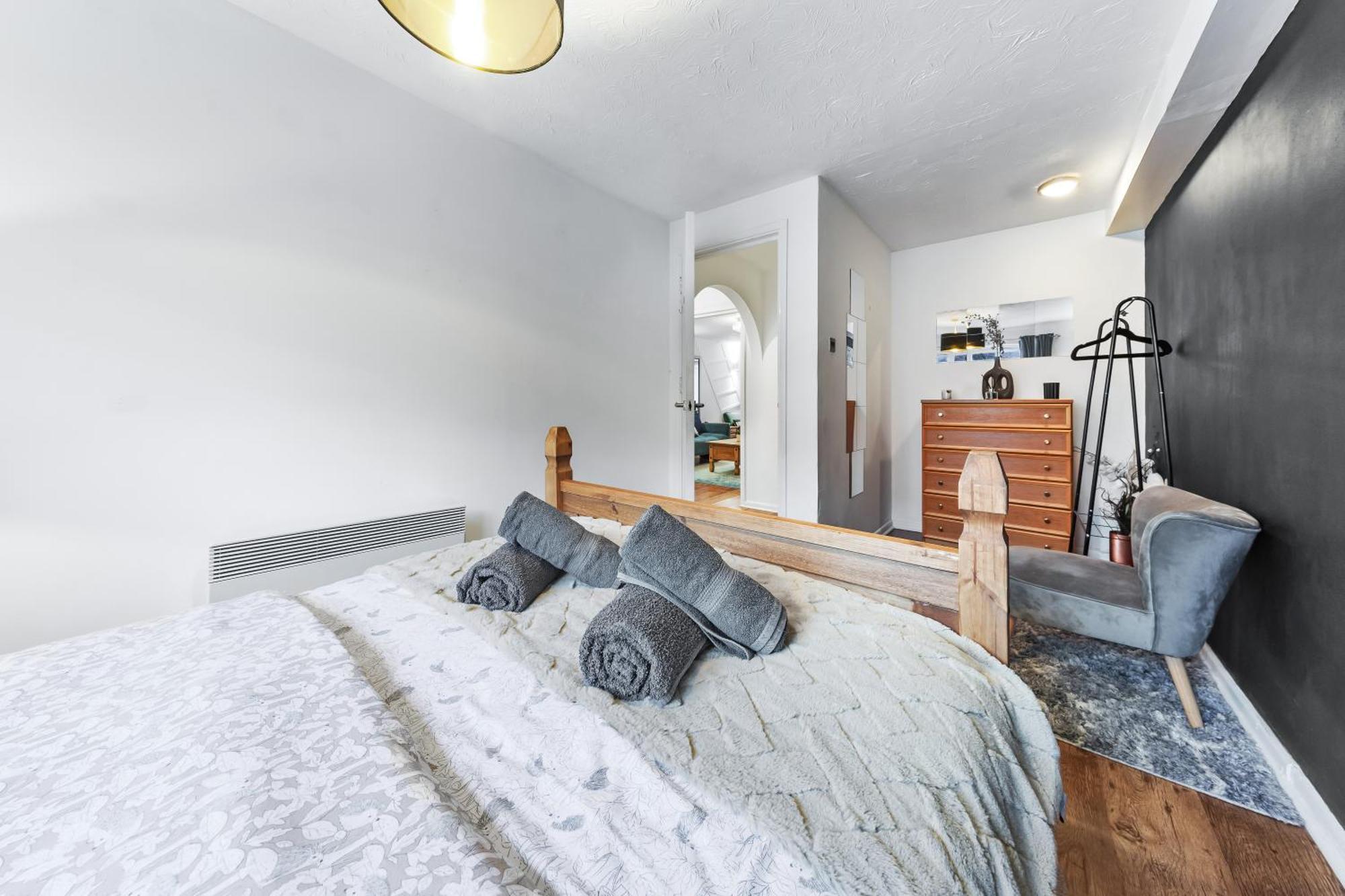Quirky Canary 2Bed, Free Parking, Smart Tv & Games Londres Exterior foto