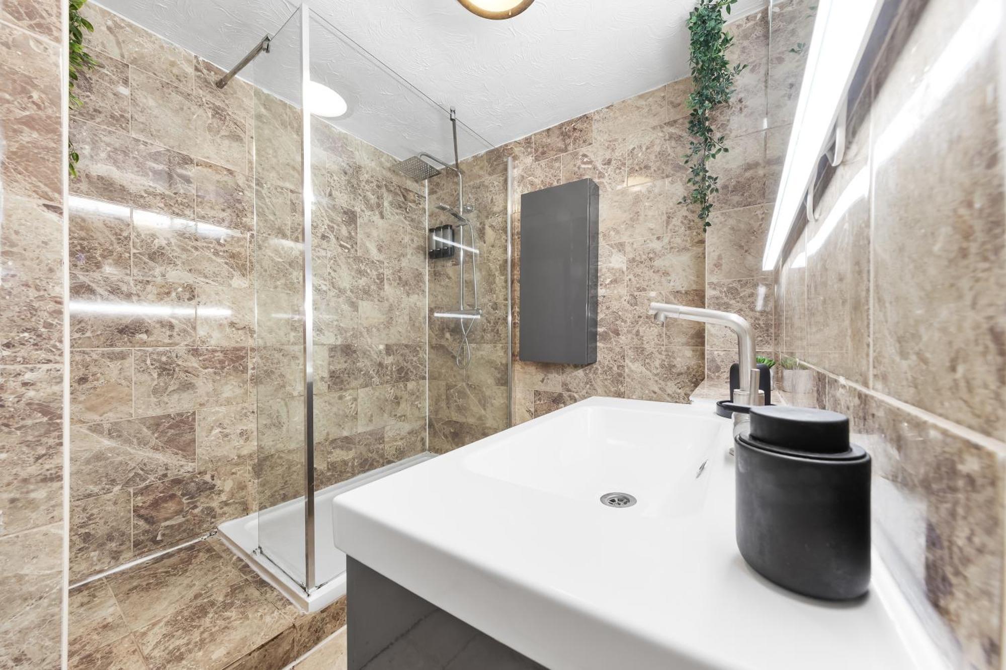 Quirky Canary 2Bed, Free Parking, Smart Tv & Games Londres Exterior foto
