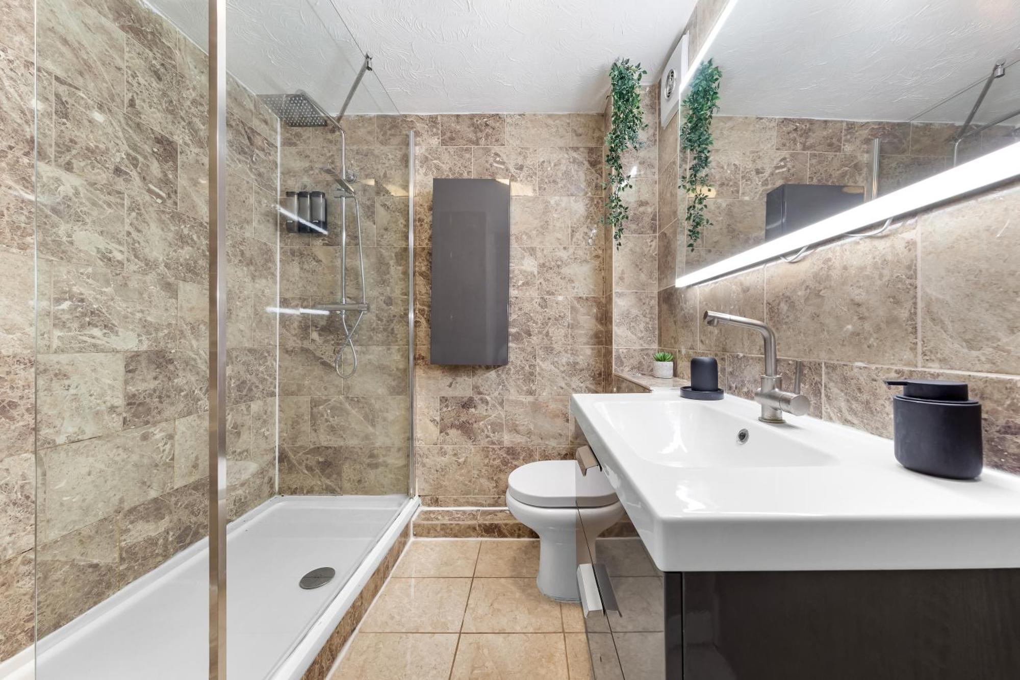 Quirky Canary 2Bed, Free Parking, Smart Tv & Games Londres Exterior foto